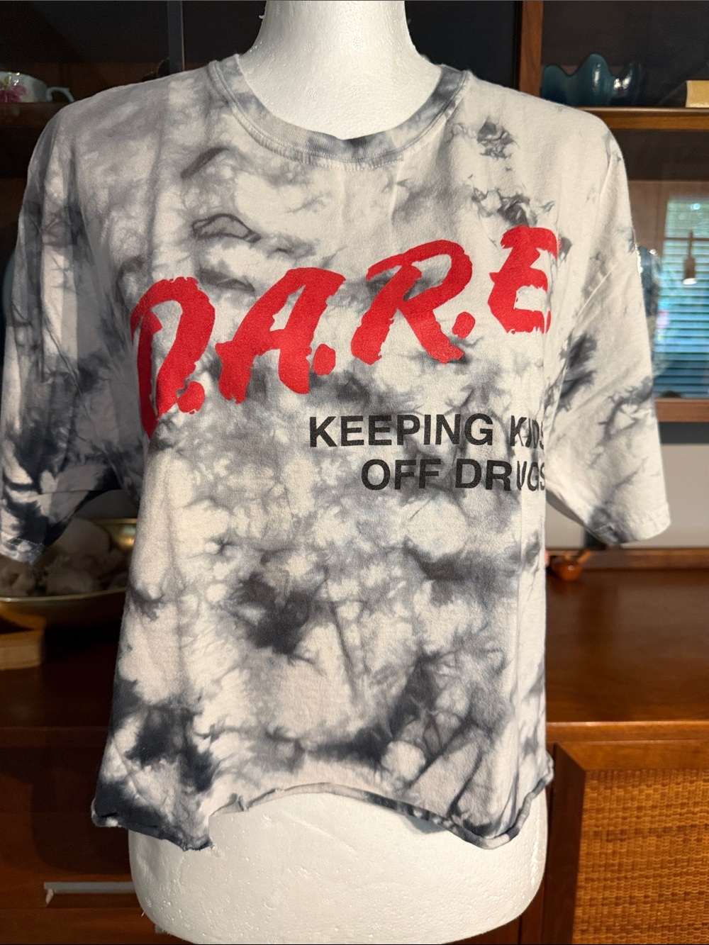 D. A. R. E KEEPING KIDS OFF DRUGS Tie-Dye Tee - Black & Red